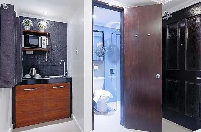 Nest Nano Poblacion- Makati 2*