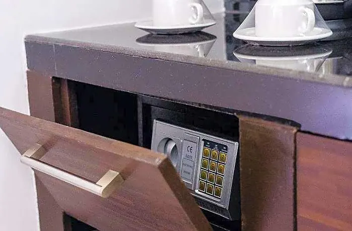 Nest Nano Poblacion- Makati 호텔 2*